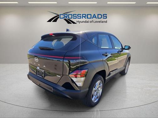 Abyss Black Pearl 2026 Hyundai KONA SE