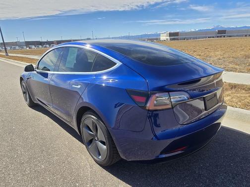2019 Tesla Model 3 Mid Range