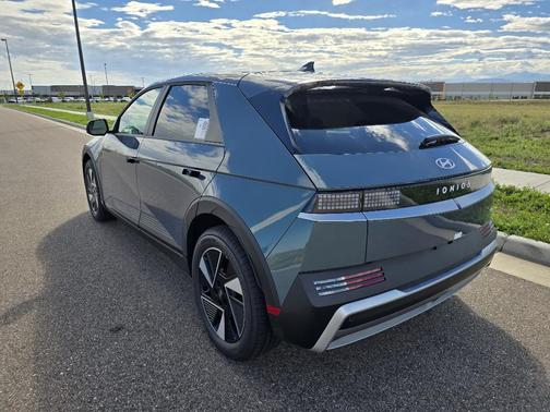 2025 Hyundai IONIQ 5 SE