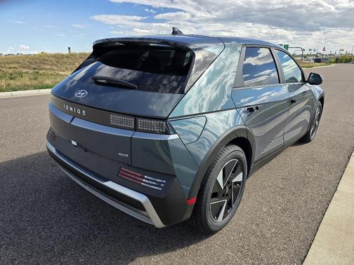 2025 Hyundai IONIQ 5 SE