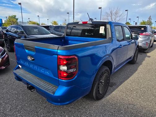 VELOCITY BLUE 2025 Ford Maverick Lobo Standard