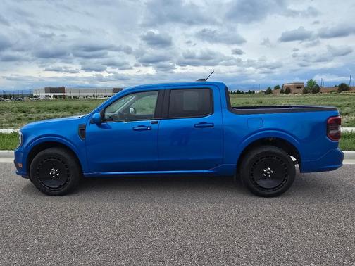 VELOCITY BLUE 2025 Ford Maverick Lobo Standard