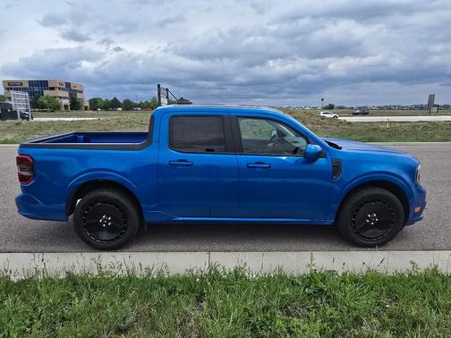 VELOCITY BLUE 2025 Ford Maverick Lobo Standard