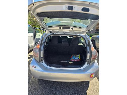2013 Toyota Prius c Three