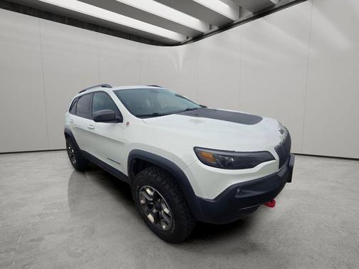 Pearl White Pearlcoat 2019 Jeep Cherokee Trailhawk