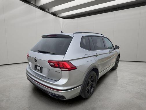 2023 Volkswagen Tiguan 2.0T SE R-Line Black 4MOTION