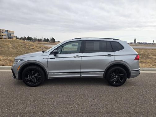 2023 Volkswagen Tiguan 2.0T SE R-Line Black 4MOTION