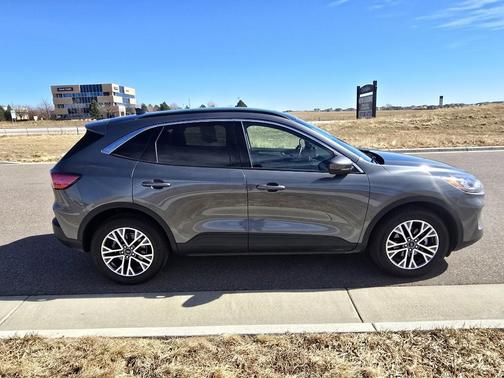 2022 Ford Escape SEL
