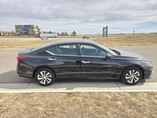 2022 Nissan Altima S FWD