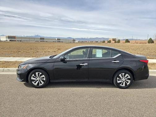 2022 Nissan Altima S FWD