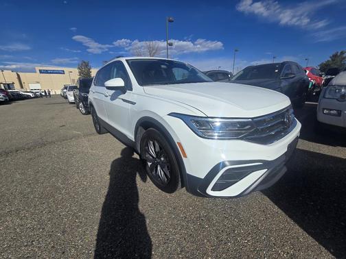 2024 Volkswagen Tiguan 2.0T SE 4MOTION