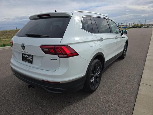 2024 Volkswagen Tiguan 2.0T SE 4MOTION