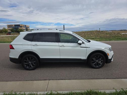 2024 Volkswagen Tiguan 2.0T SE 4MOTION