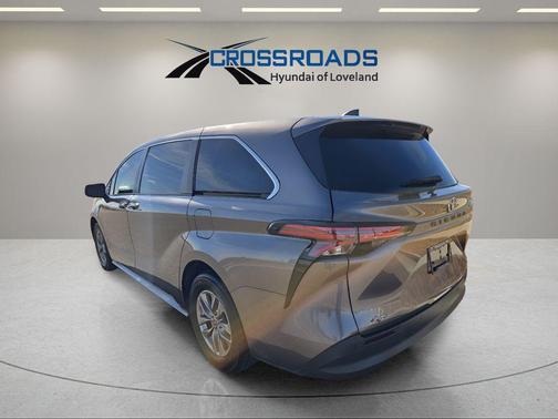 2022 Toyota Sienna XLE