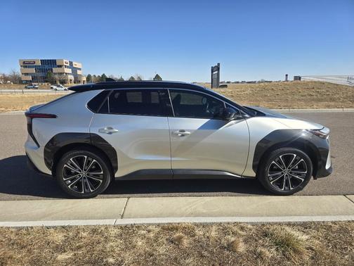 2023 Toyota bZ4X Limited