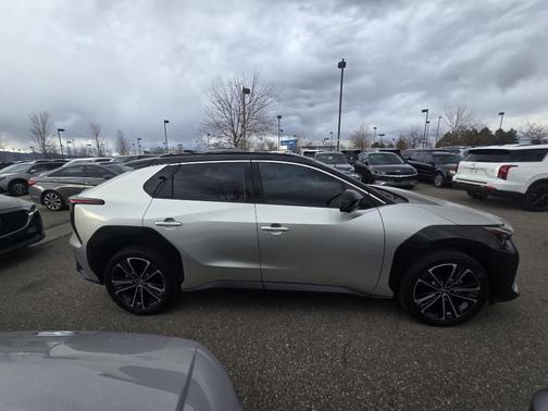 2023 Toyota bZ4X Limited