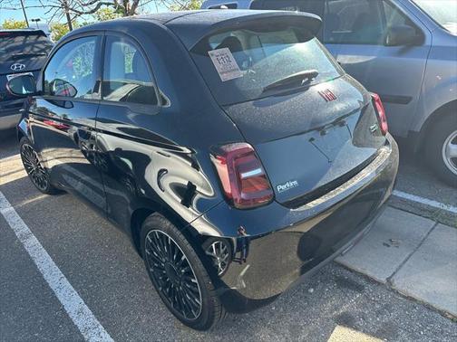 2024 FIAT 500e INSPI(RED) FWD