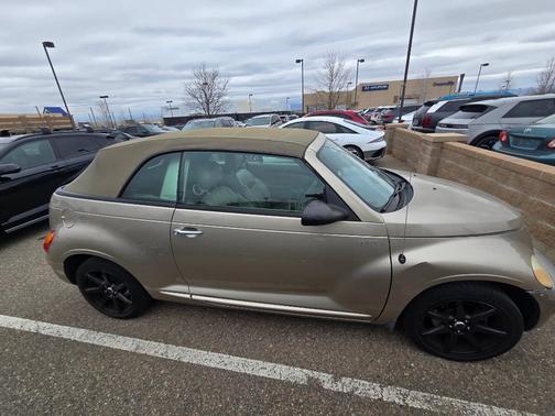 Lt Almond Pearl Met Clearcoat/Taupe Cloth Top 2005 Chrysler PT Cruiser GT