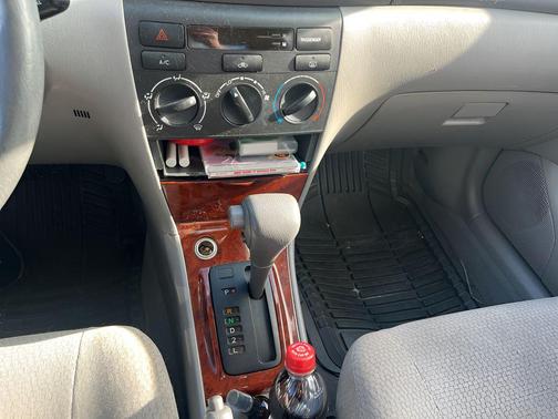 2003 Toyota Corolla LE