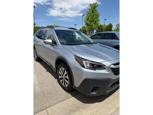 Ice Silver Metallic 2022 Subaru Outback Premium