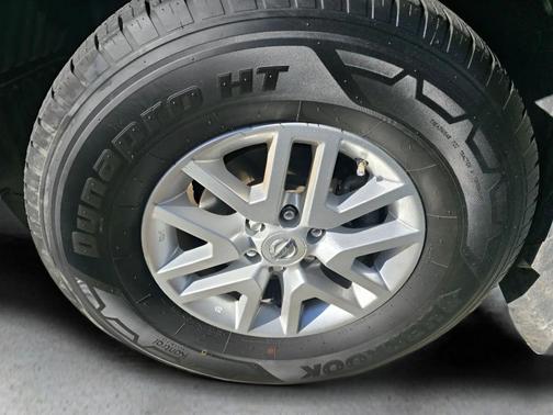 2017 Nissan Frontier SV