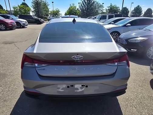 Fluid Metal 2023 Hyundai ELANTRA SEL