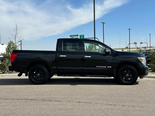 2020 Nissan Titan SV