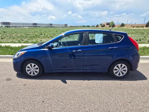 Pacific Blue Pearl 2017 Hyundai Accent SE