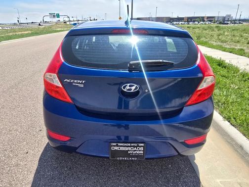 Pacific Blue Pearl 2017 Hyundai Accent SE