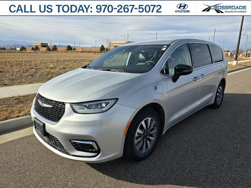 2024 Chrysler Pacifica Hybrid Select