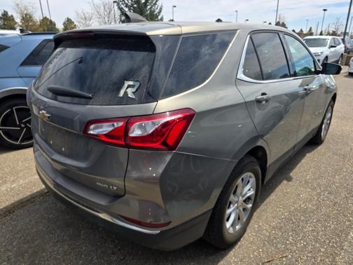 Pepperdust Metallic 2018 Chevrolet Equinox LT