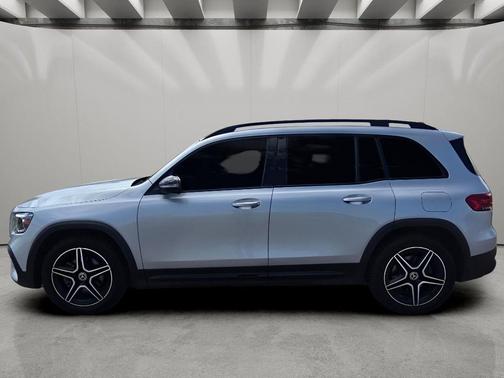 Iridium Silver Metallic 2022 Mercedes-Benz GLB 250 4MATIC