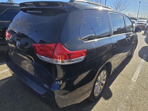 2014 Toyota Sienna XLE