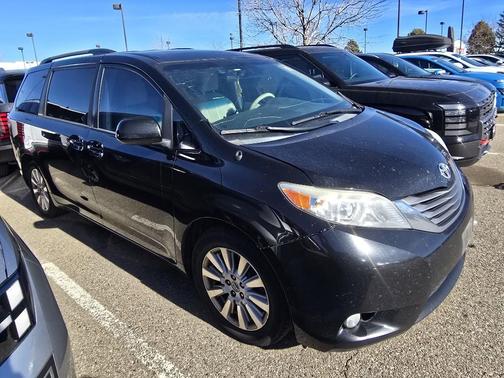 2014 Toyota Sienna XLE