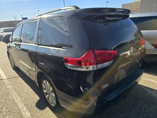 2014 Toyota Sienna XLE