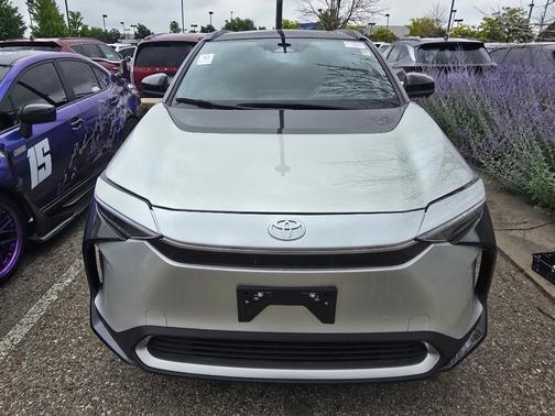 Elemental Silver Metallic w/Black Roof 2023 Toyota bZ4X Limited