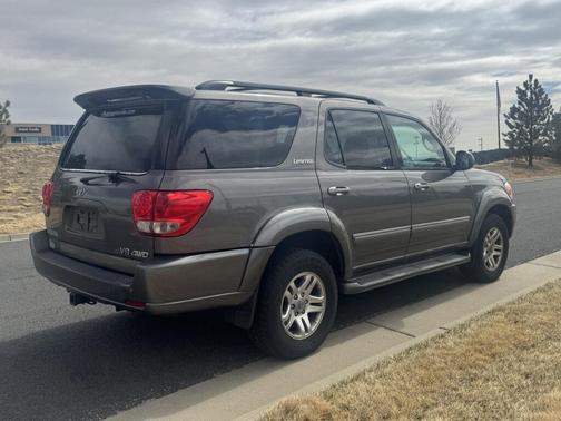 2005 Toyota Sequoia Limited