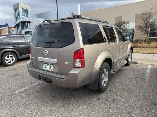 2006 Nissan Pathfinder SE