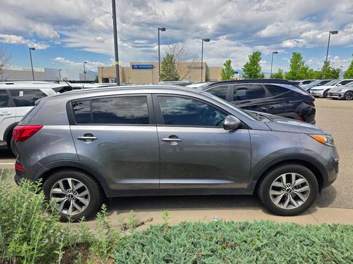 Mineral Silver 2016 Kia Sportage LX