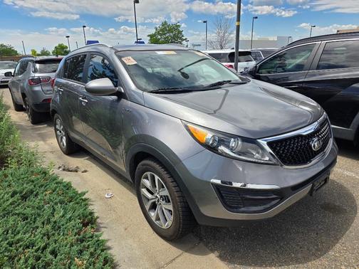 Mineral Silver 2016 Kia Sportage LX