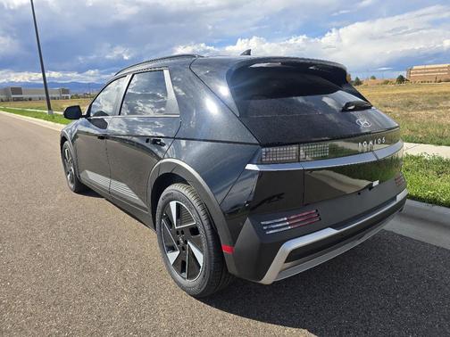 2025 Hyundai IONIQ 5 SEL