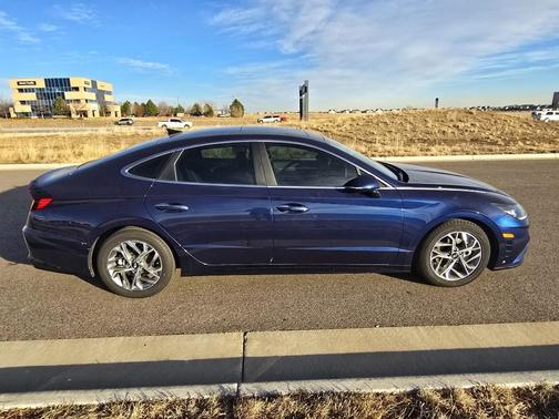 2022 Hyundai SONATA SEL