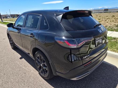 Crystal Black Pearl 2024 Honda HR-V Sport