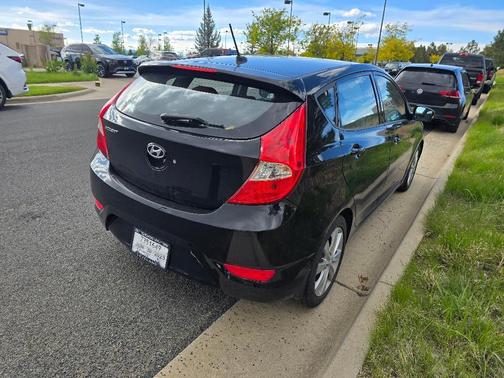 2013 Hyundai Accent SE