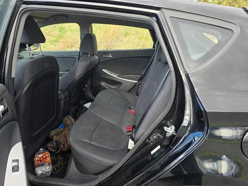 2013 Hyundai Accent SE