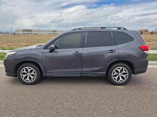 2024 Subaru Forester Premium