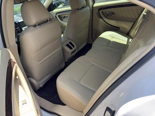 WHITE PLATINUM MET TRI-COAT 2016 Ford Taurus Limited