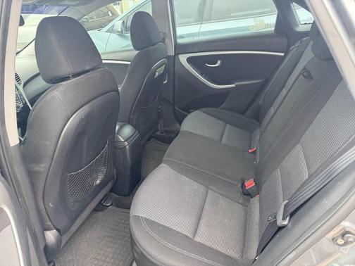 2016 Hyundai Elantra GT Base