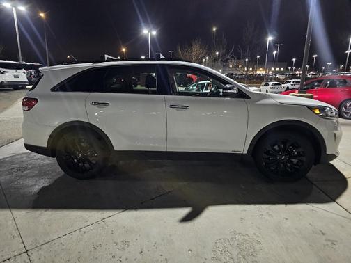 2019 Kia Sorento S