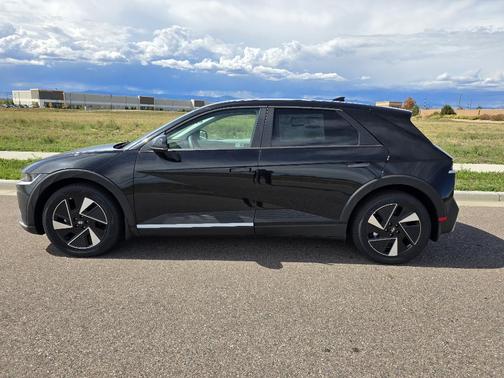 2025 Hyundai IONIQ 5 SE